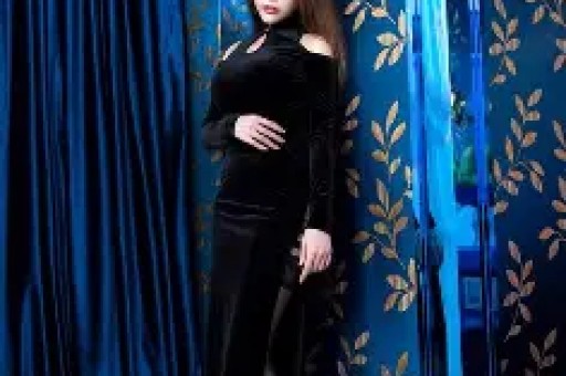 33岁李梦演情妇费劲扮性感还是被41岁朱珠秒成了村妇